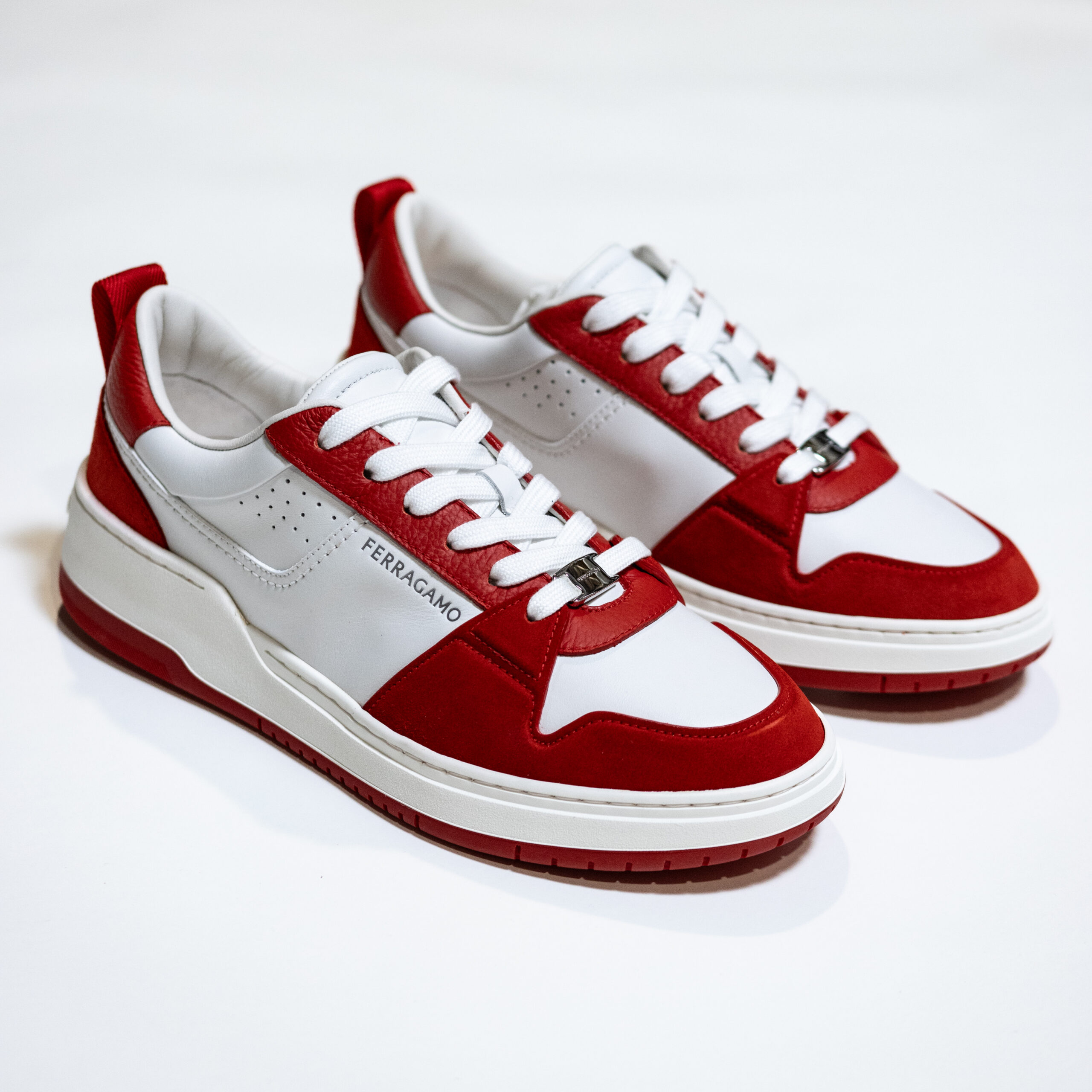 Tenis Ferragamo 90's Court: Red & White Edition