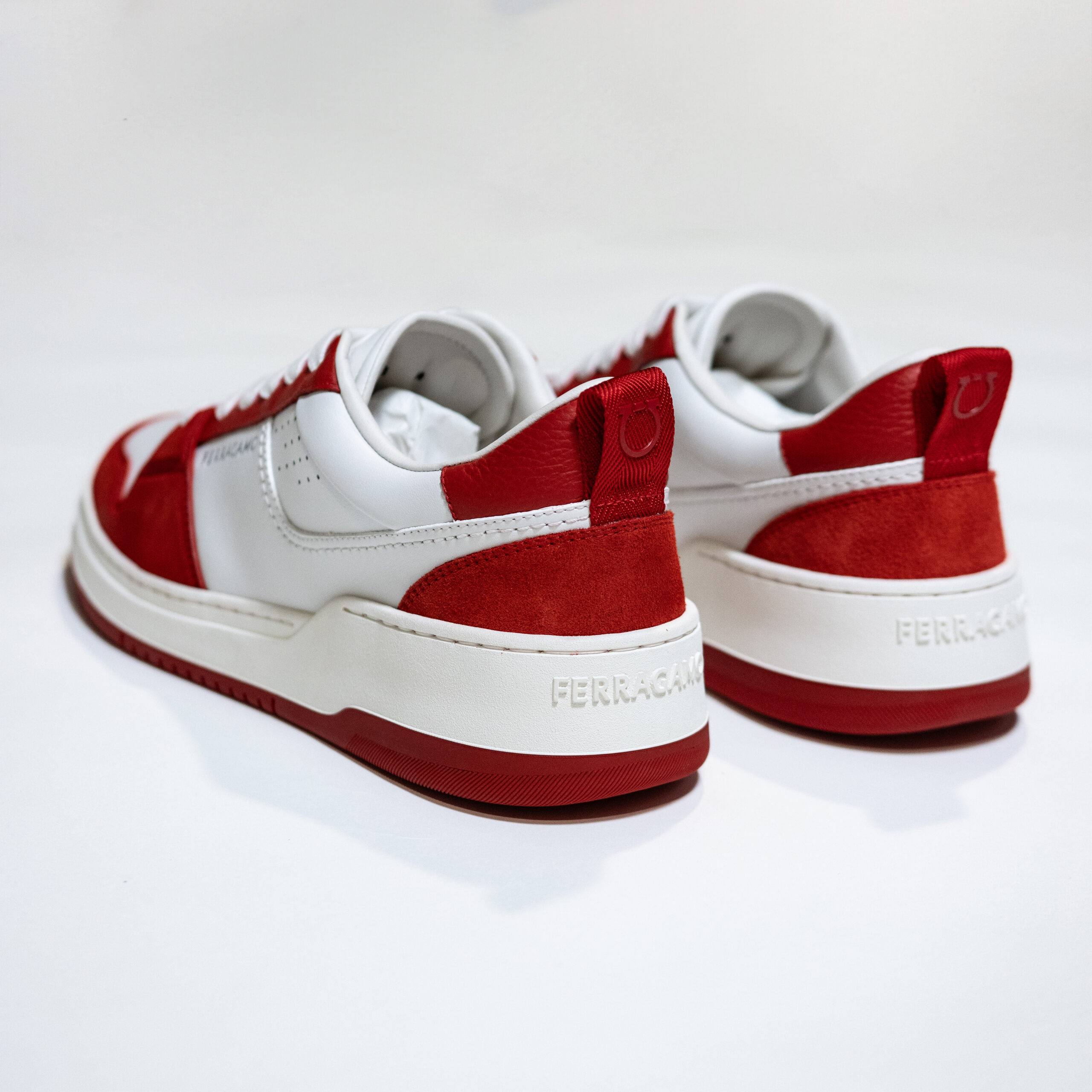 Tenis Ferragamo 90's Court: Red & White Edition - Imagen 4
