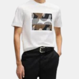 Playera BOSS Hombre Blanca con Gráfico de Camuflaje a Rayas