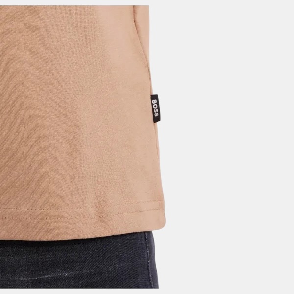 Playera BOSS Logo Sutil - Beige Premium - Imagen 6