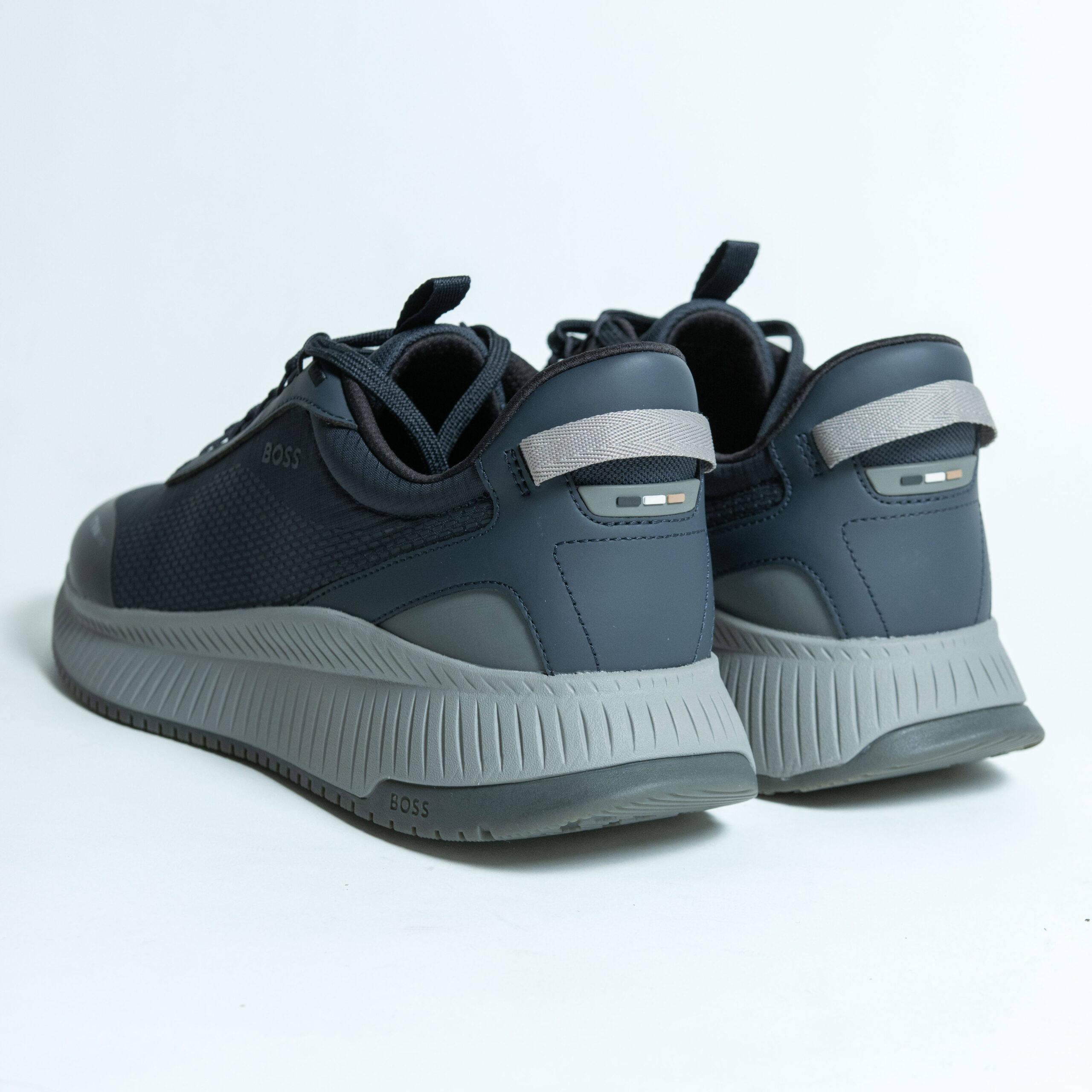 Tenis Boss Titanium_Runn_lt en azul marino y gris - Imagen 3