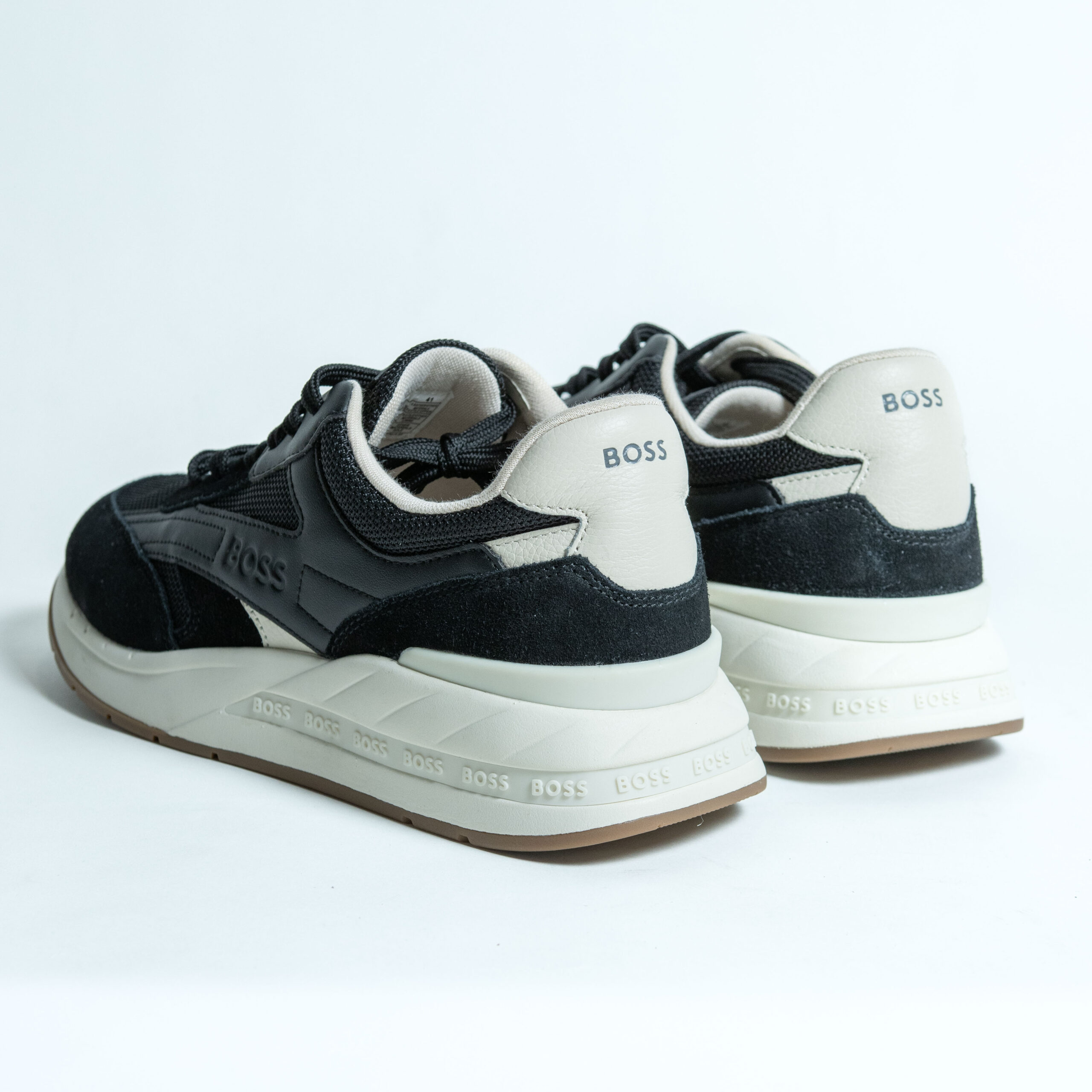 Tenis Boss Rush_Runn_ltmx en mezcla de gamuza y malla negra - Imagen 4